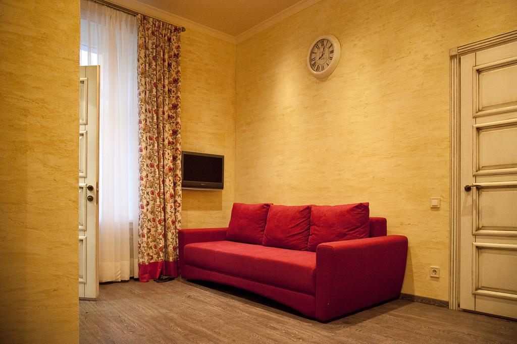 Apartment In Deribasovskaya Street 13 敖德萨 外观 照片