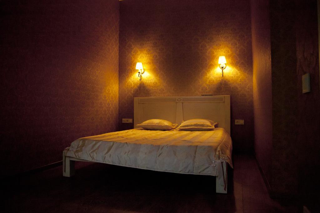 Apartment In Deribasovskaya Street 13 敖德萨 外观 照片