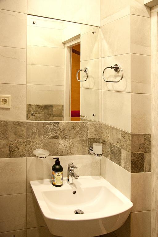 Apartment In Deribasovskaya Street 13 敖德萨 外观 照片