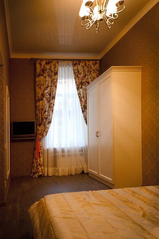 Apartment In Deribasovskaya Street 13 敖德萨 外观 照片